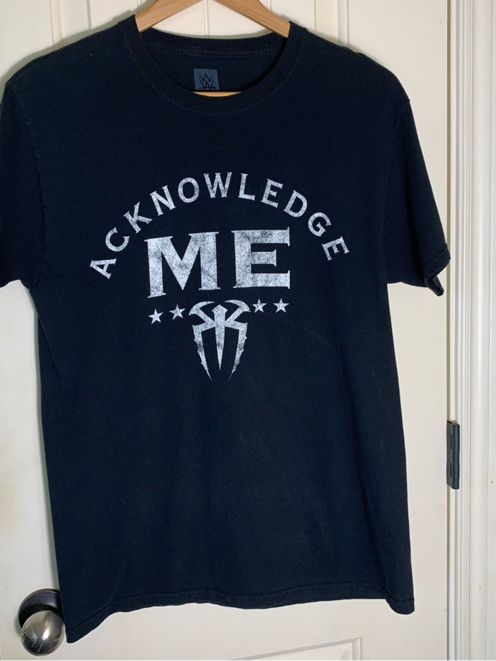 Men’s WWE Roman Reigns Acknowledge Me Graphic Tee - Black Size Medium